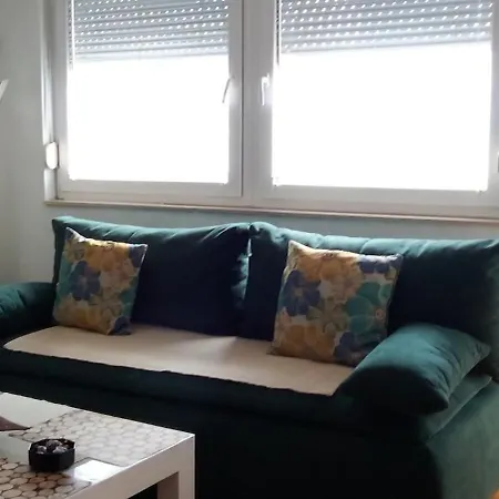 Apartman Mateaa באניה לוקה