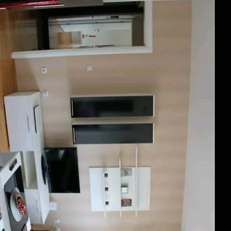 Apartman Mateaa דירה