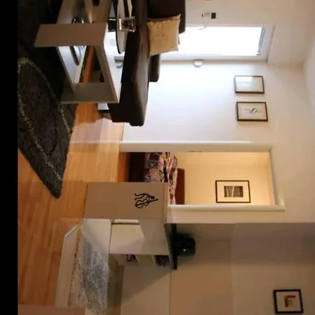 Apartman Mateaa דירה